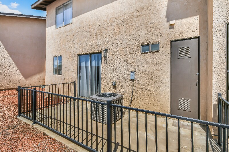 Building Photo - 1341 E Ave R