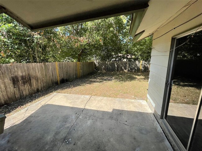 Building Photo - 5806 Emerald Forest Dr