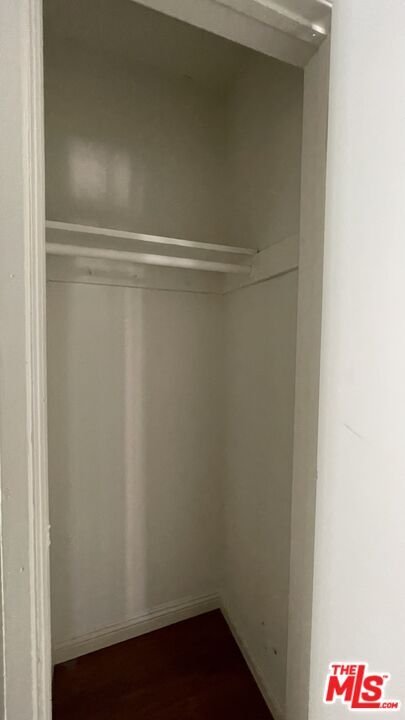 Building Photo - 832 S Gramercy Pl