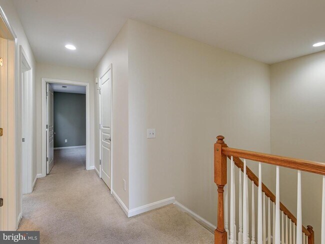 Building Photo - 209 N Caldwell Cir