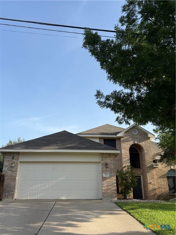 Primary Photo - 311 Crowfoot Dr