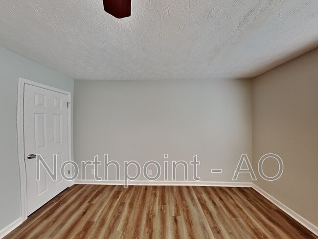 Building Photo - 2741 Oxford Dr