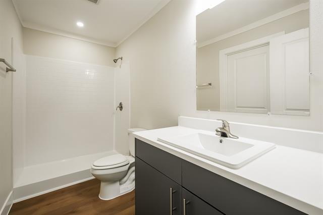 Building Photo - 2104 Belzise Terrace