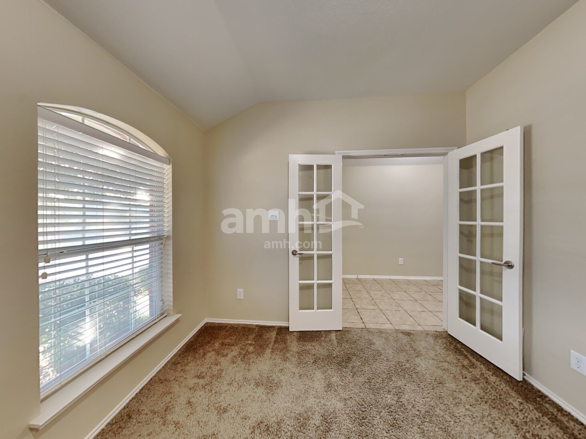 Building Photo - 13321 Evergreen Dr
