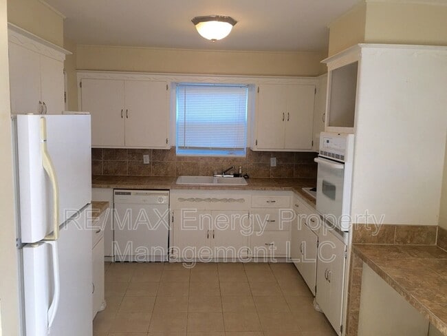 Building Photo - 5808 Rhode Island Ave