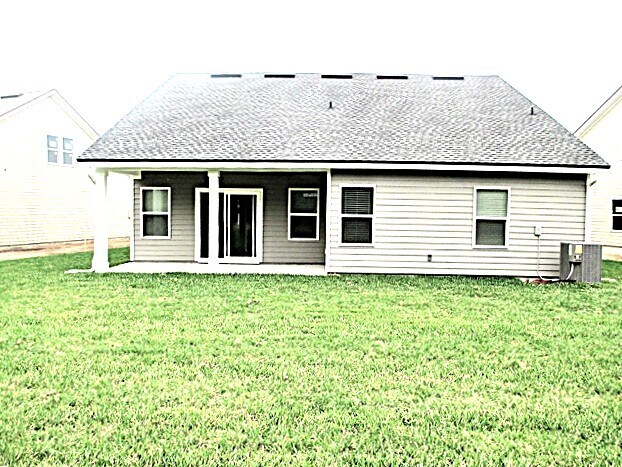 Building Photo - 913 Sunny Stroll Dr