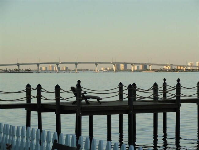 Building Photo - 2929 SE Ocean Blvd