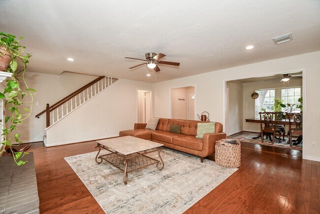 Building Photo - 10809 Colony Wood Pl