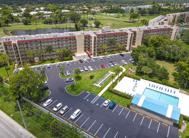 Building Photo - 3951 Via Poinciana