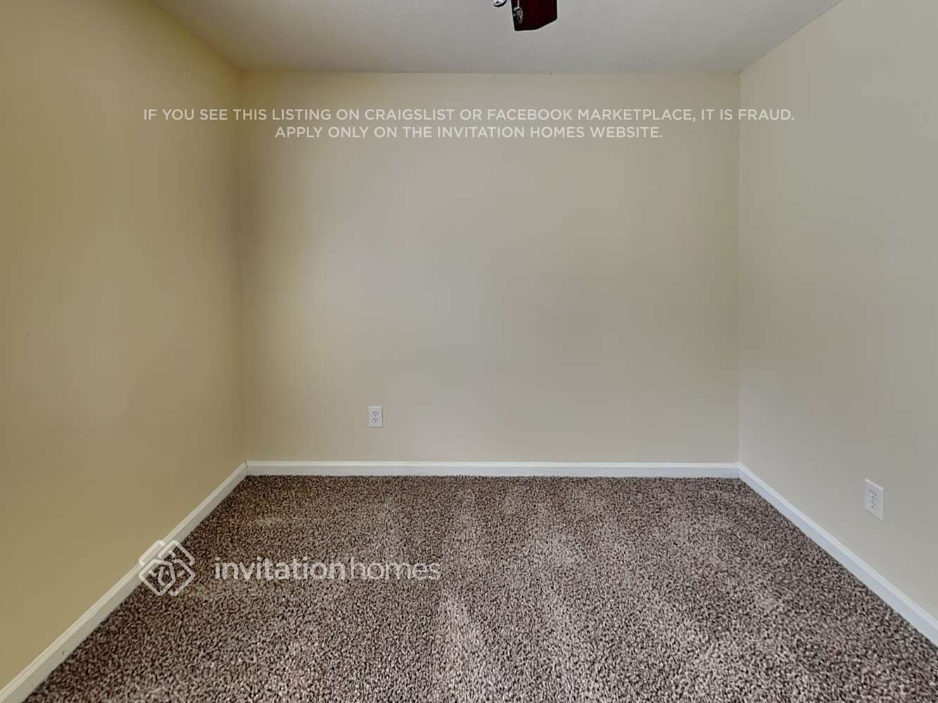Building Photo - 1384 Camrose Ct