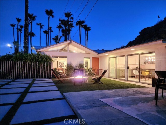 Building Photo - 2499 S Palm Canyon Dr