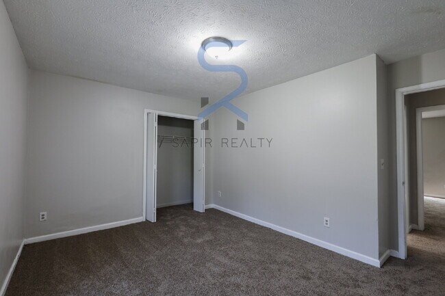 Building Photo - Move in before October 15th and get a $250...