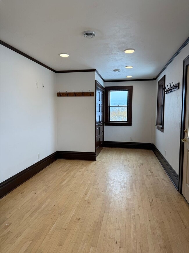 Building Photo - W3605 Stonybrook Rd