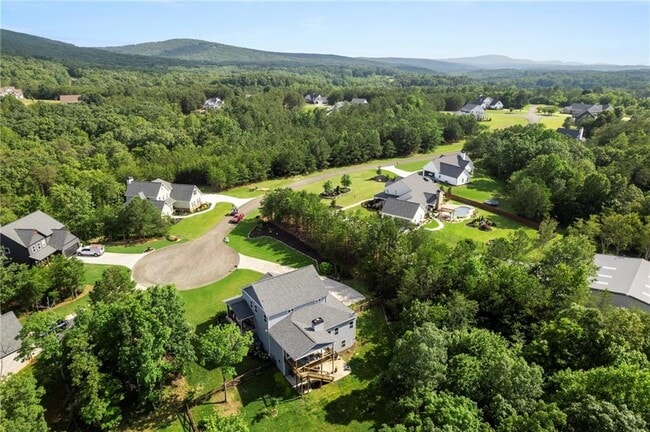 Building Photo - 175 STONELEDGE TRCE N