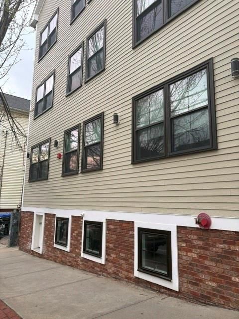 Building Photo - 298 Wickenden St