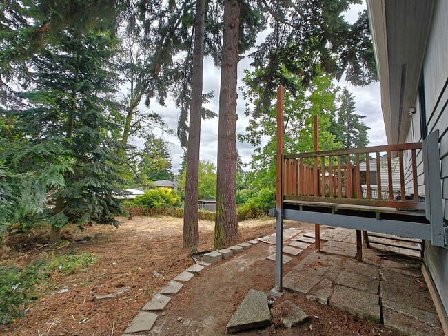 Building Photo - 14546 25th Ave NE