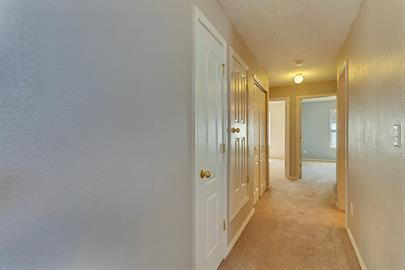 Building Photo - Single story 3 bedroom 2 bath home with REFRIGERATED AIR.