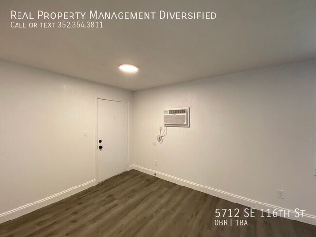Building Photo - 5712 SE 116th St