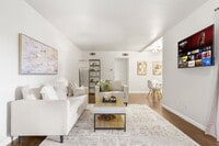 Building Photo - 2800 Escada Dr