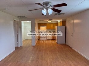 Building Photo - 1825 Meadowland Ln