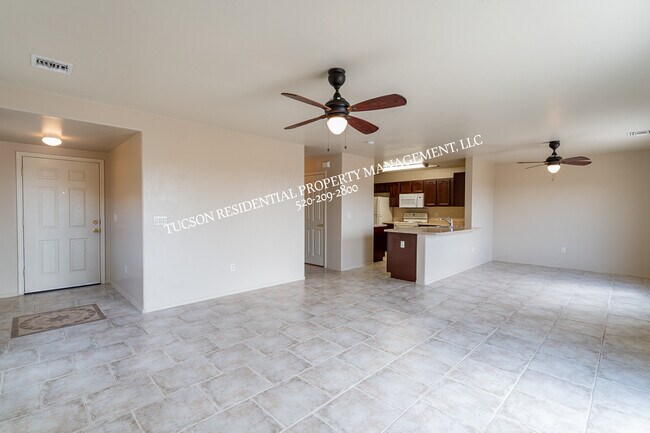 Building Photo - 4123 E Cameo Point Dr