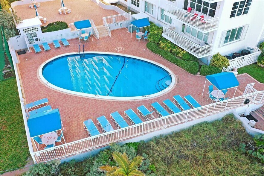 Building Photo - 3850 Galt Ocean Dr