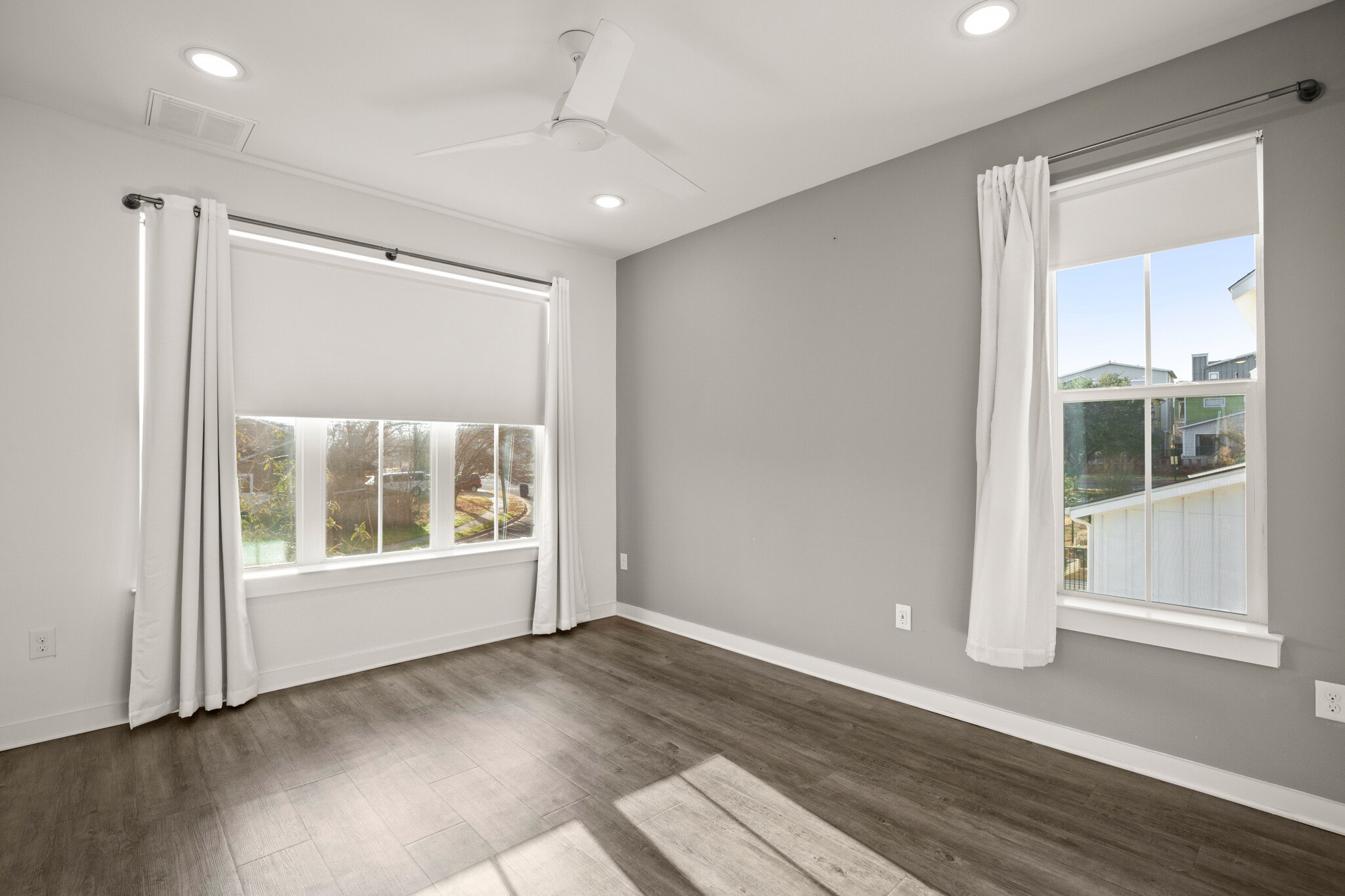 Building Photo - 2624 Metcalfe Rd