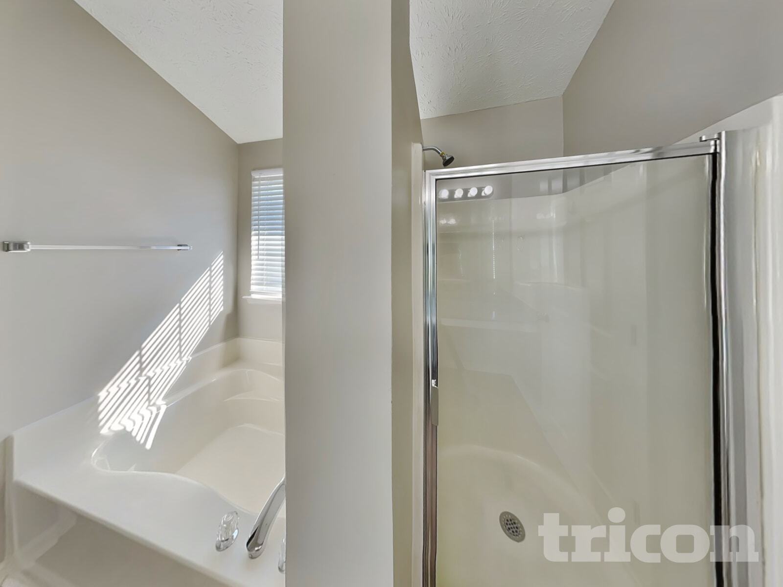 Building Photo - 988 Winding Down Way