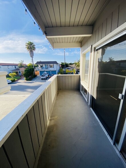 Balcony - 235 Avenida Aragon