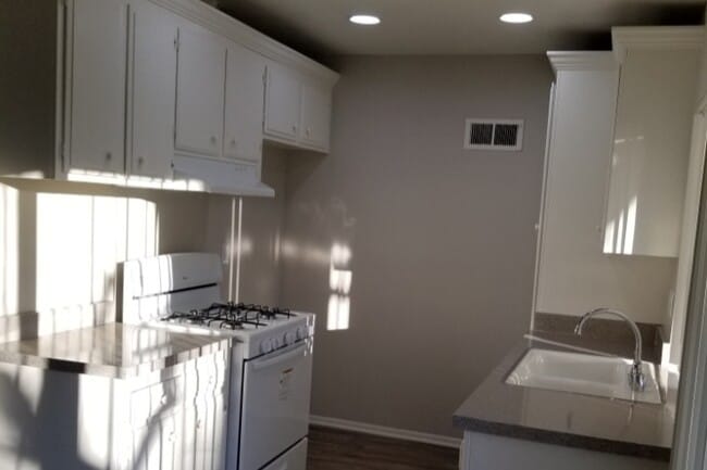 Building Photo - Casa Verde