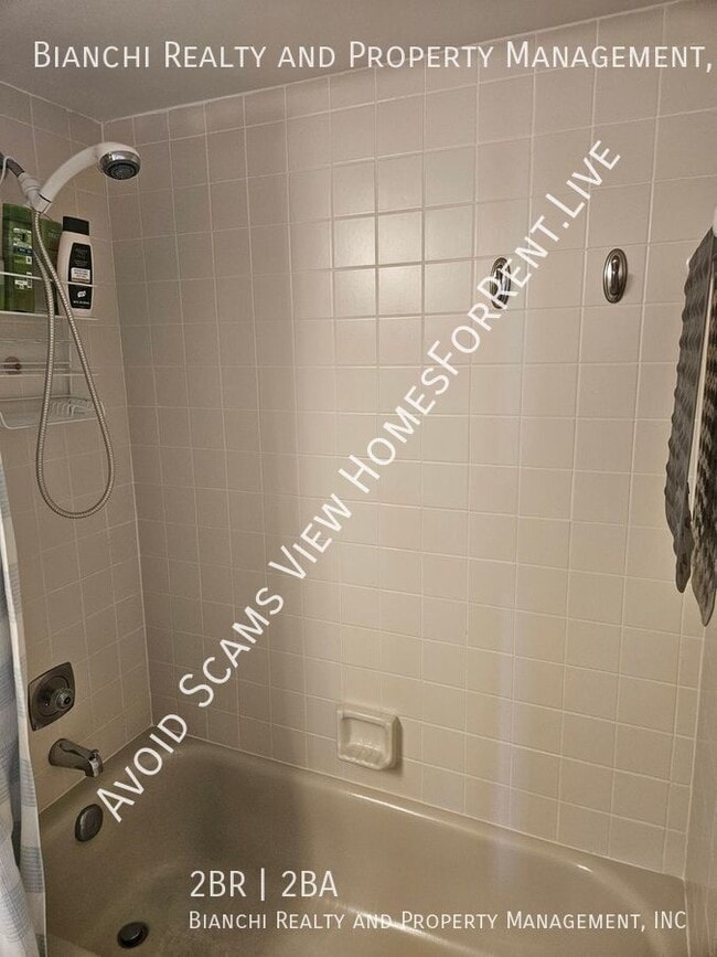 Building Photo - 6365 Bahia Del Mar Blvd S