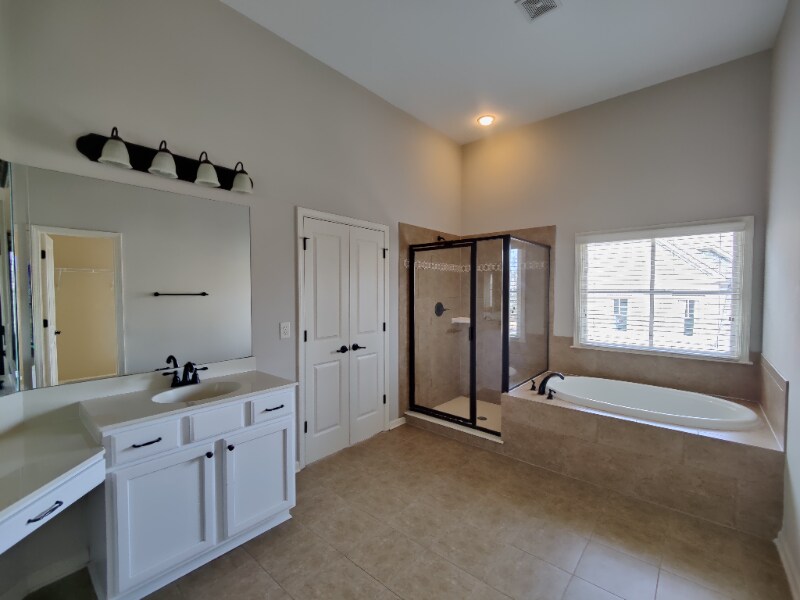 Building Photo - 1650 Bramble Bush Way