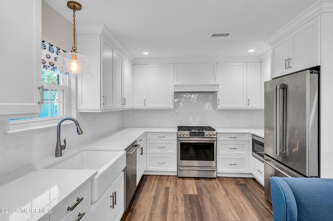 Building Photo - 68 Maple Dr