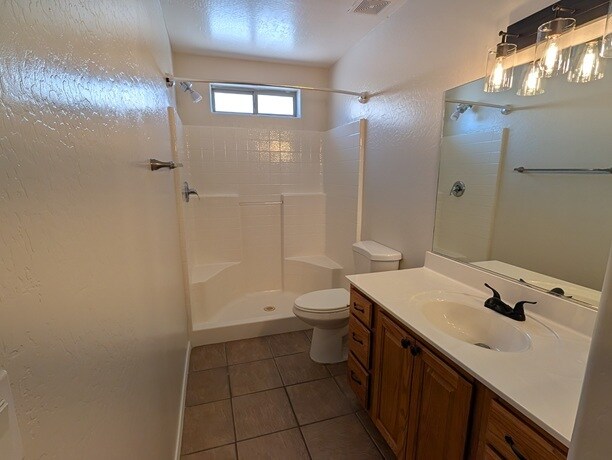 Building Photo - 1204 W Prior Ave