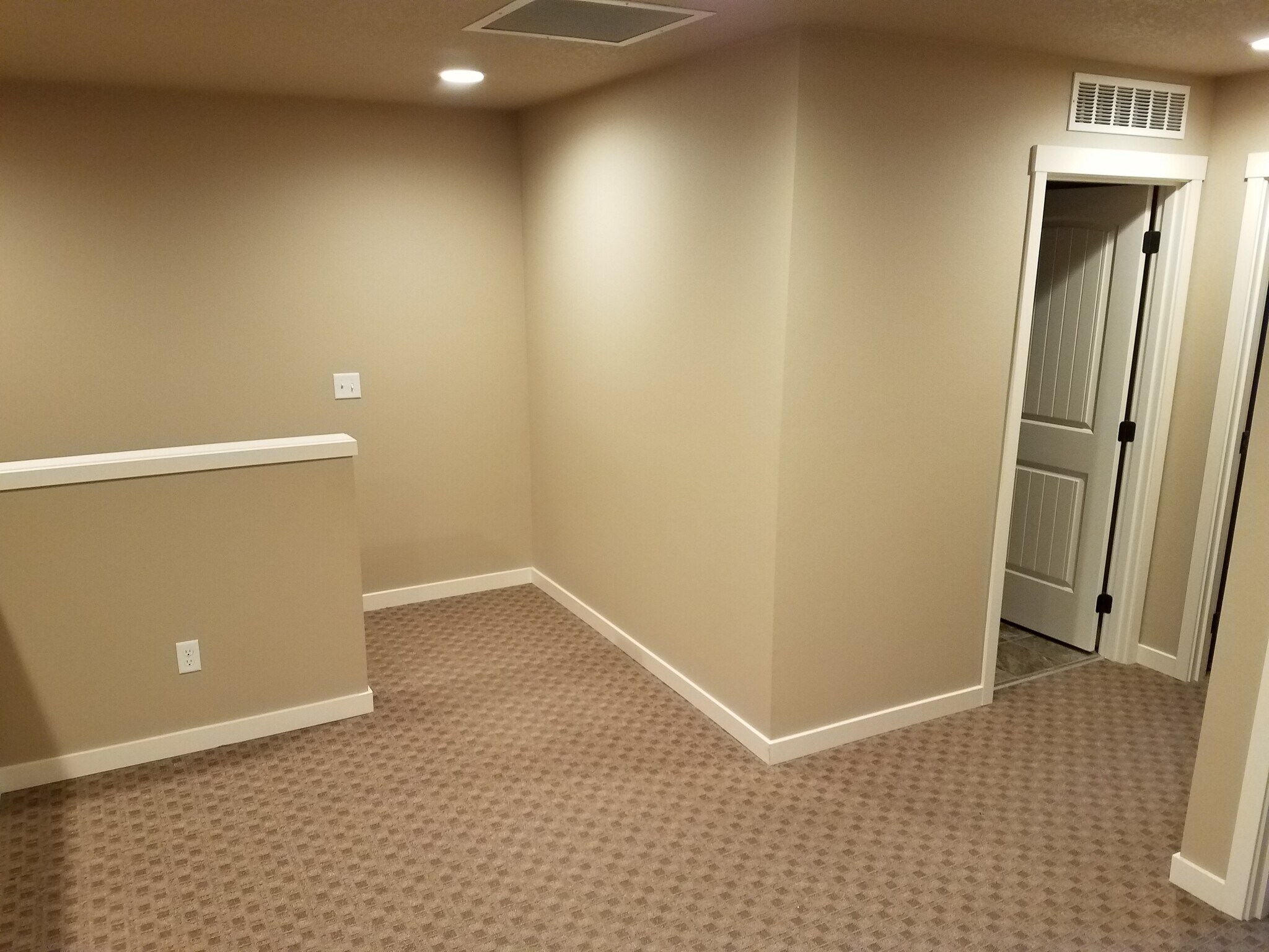 Building Photo - 3532 Hepburn St NE