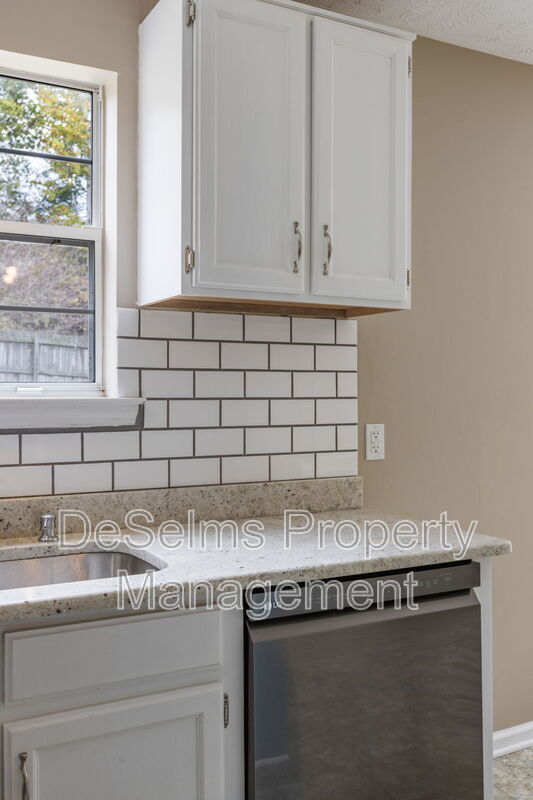 Building Photo - 236 Burgandy Hill Rd