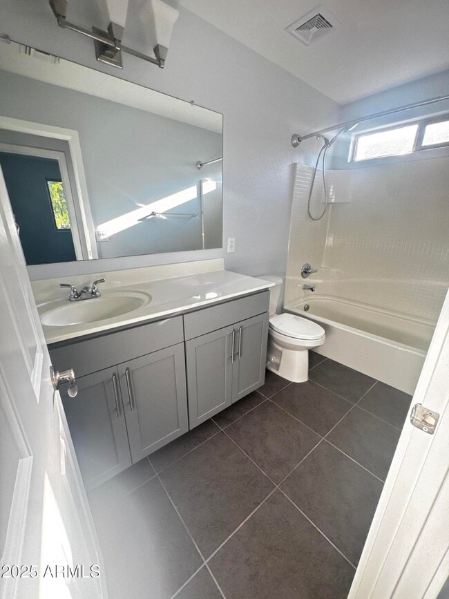 Building Photo - 3330 W Gran Paradiso Dr