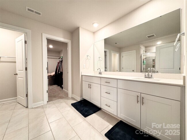 Building Photo - 940 Rachel Anne Dr