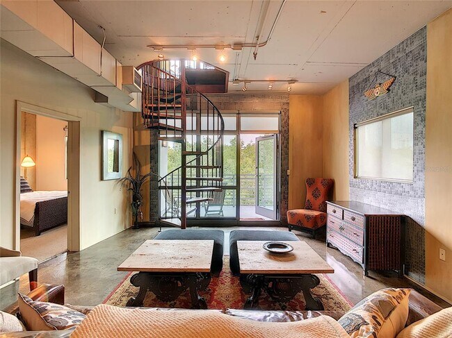 Building Photo - 10 N Summerlin Ave