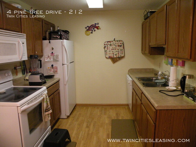 Building Photo - 1 bedroom 1 bath Handicap accessible