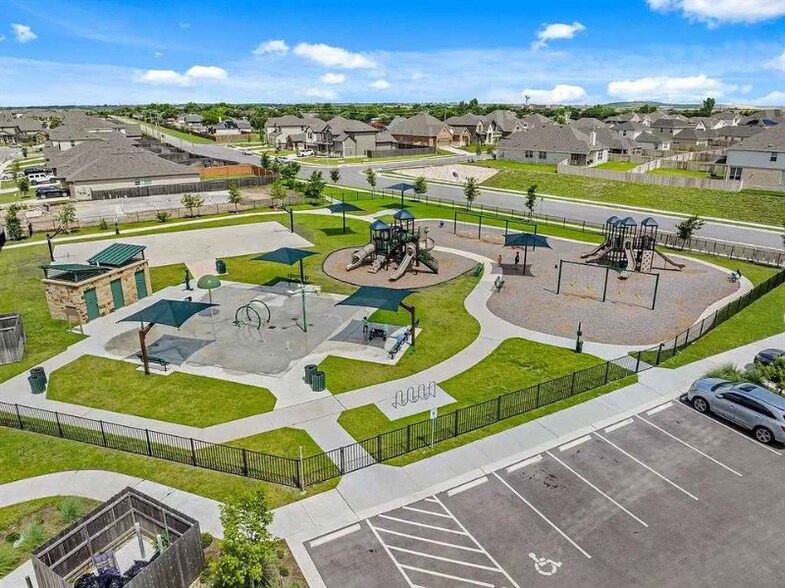 Building Photo - 201 Chickasaw Ln