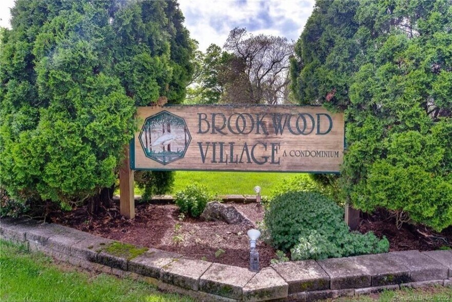 Building Photo - 53 Brookwood Dr