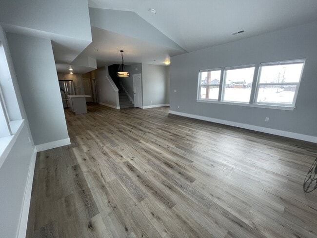 Building Photo - Practically New 3 Bedroom with Mountain Views!