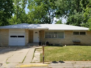 Building Photo - 1836 Todd Rd