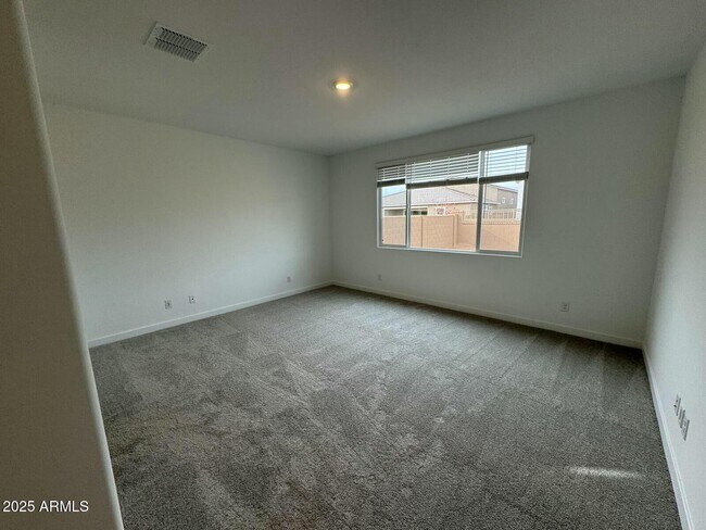 Building Photo - 3300 E Ranchhand Dr