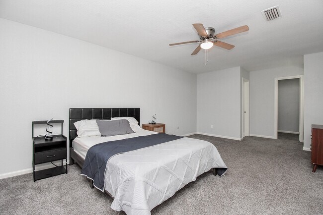 Building Photo - 12435 Shepherds Ridge Dr