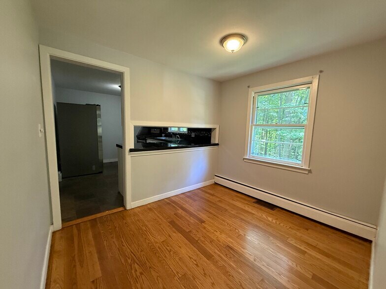 Building Photo - 1690 Slaterville Rd