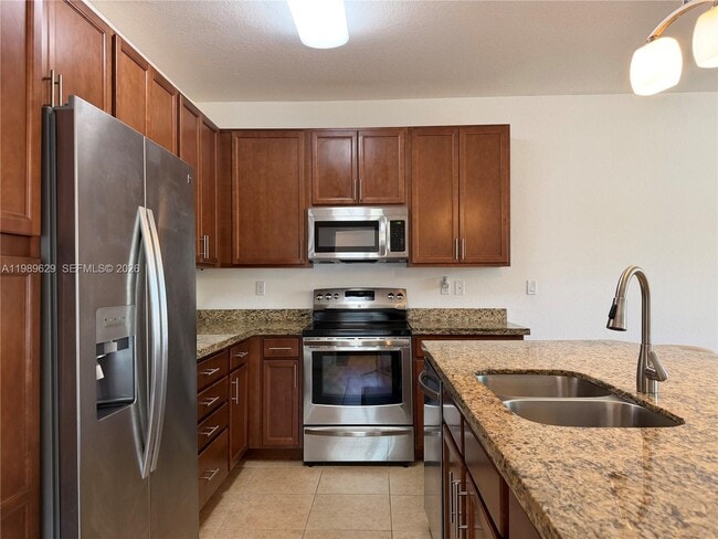 Building Photo - 6330 S Station Square