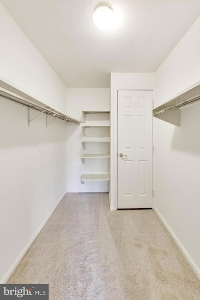 Building Photo - 5707 Brewer House Cir