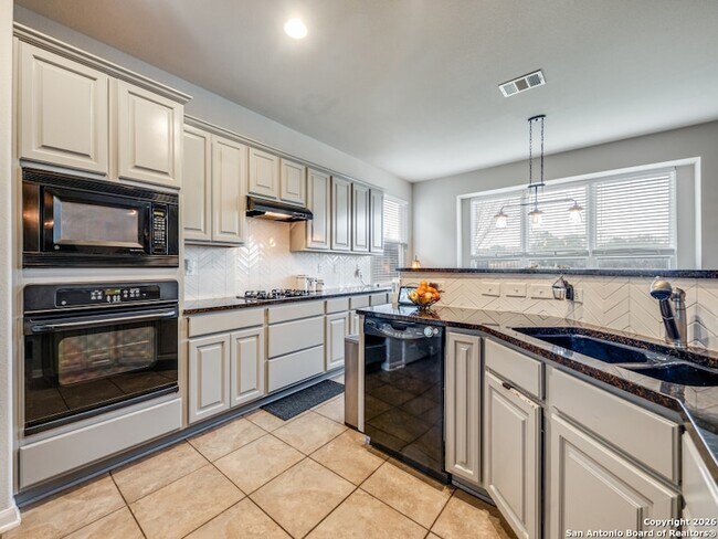 Building Photo - 25427 Bunker Dr